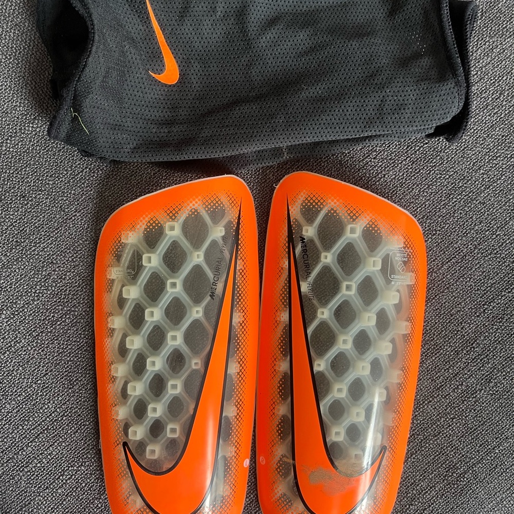 Nike Mercurial FlyLite Shin Guards